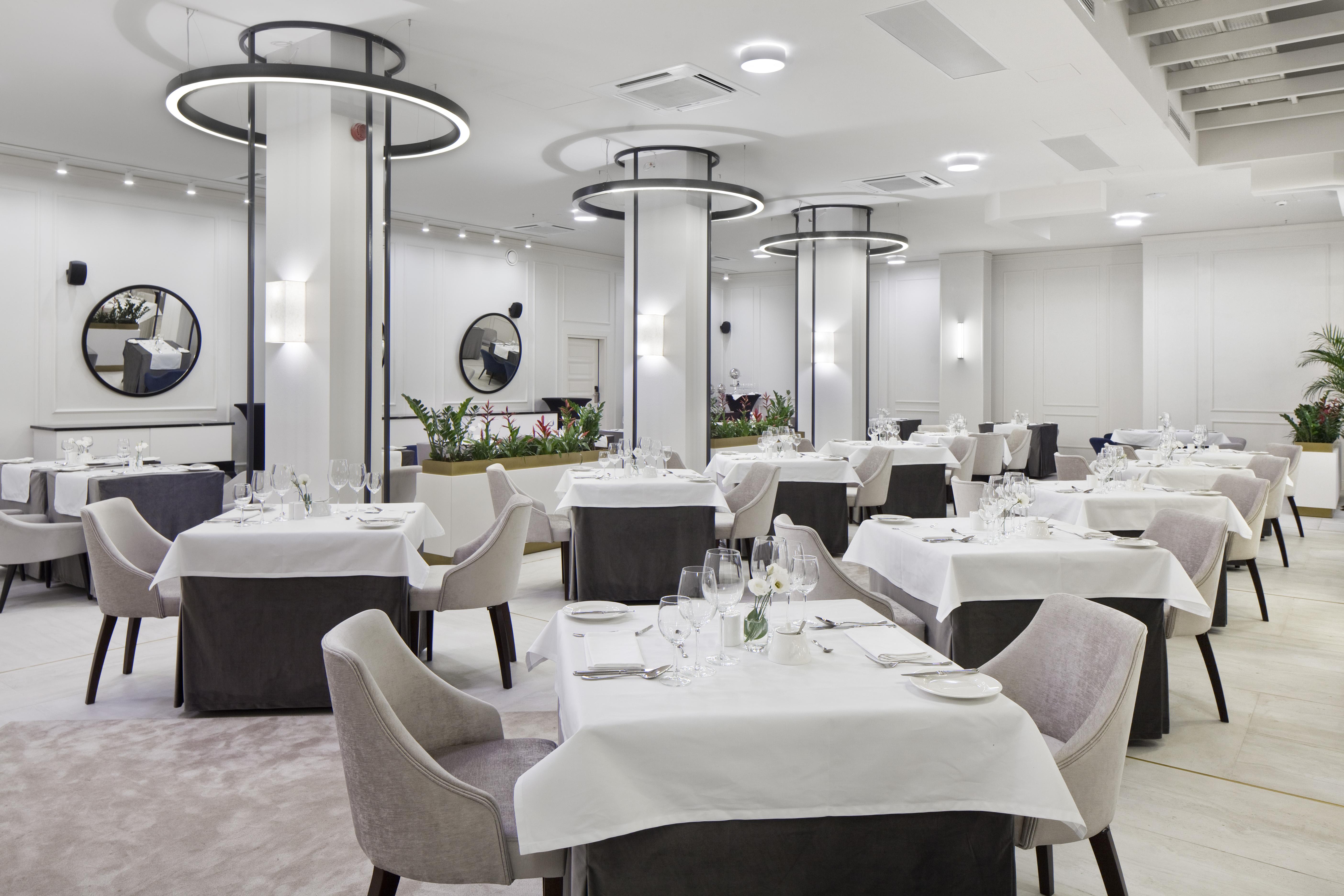 Hotel Wyndham Grand Old Town