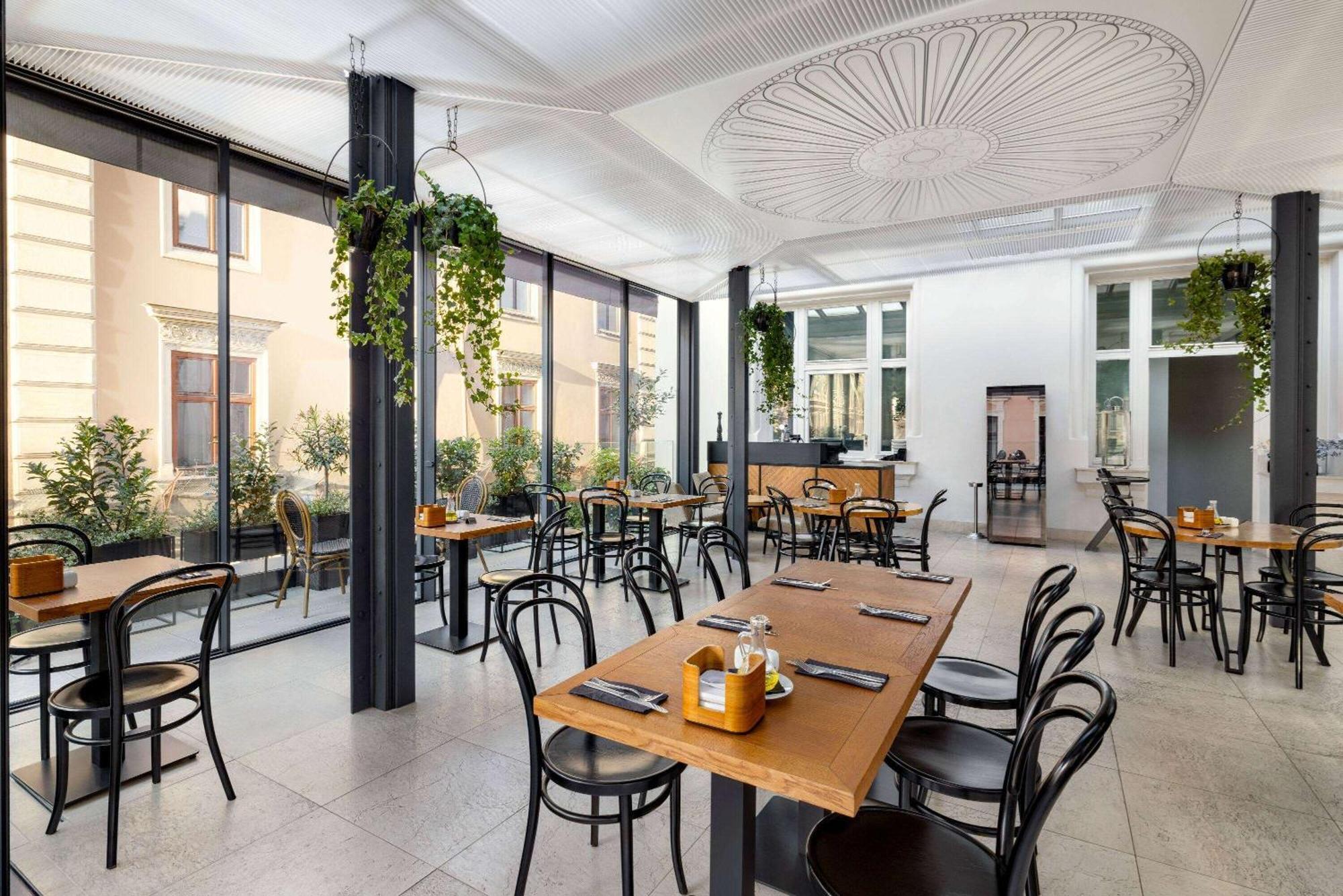 Wyndham Grand Old Town